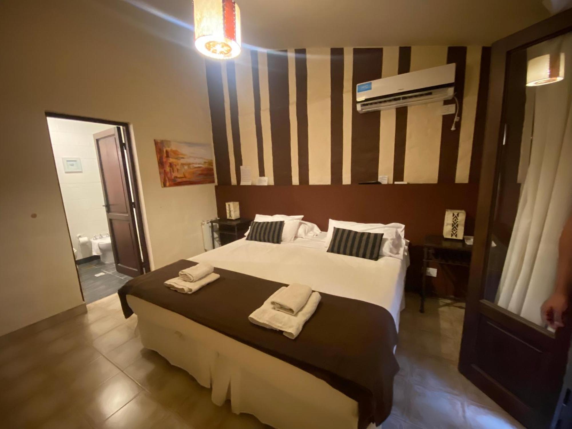 Hotel Las Chirimoyas Salta Esterno foto